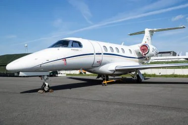 Embraer Phenom 300 exterior